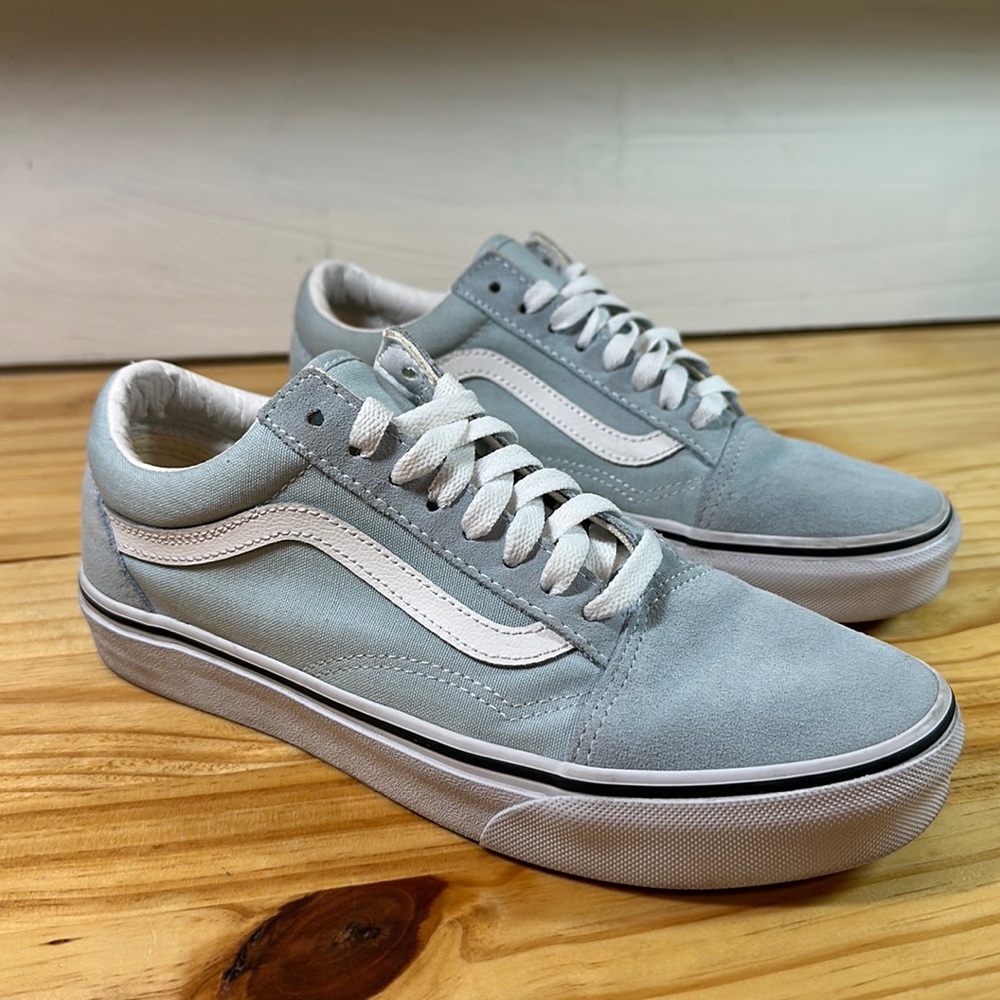 Vans *Very Nice* Off The Wall Beautiful Grayish / Blueish Colorway. Must See!!